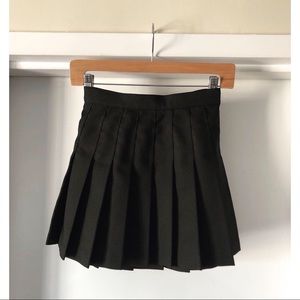 American Apparel Pleated Short Skirt